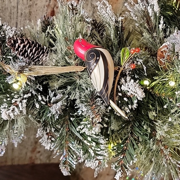 hallmark red-headed woodpecker 5th in series 2009 ornament - Picture 3 of 5